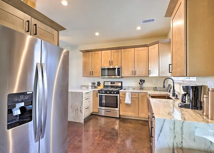 Modern Retreat: 3 Blocks To Dtwn + Rte 66 Ferienhaus Williams
