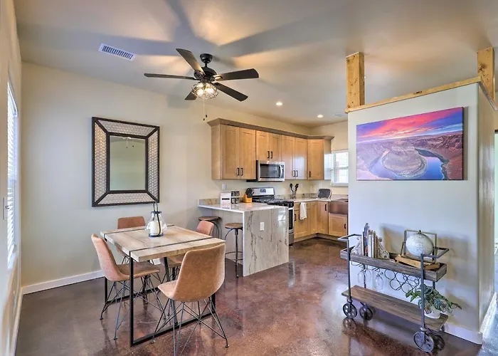 Modern Retreat: 3 Blocks To Dtwn + Rte 66 *