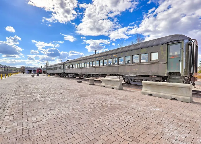 Modern Retreat: 3 Blocks To Dtwn + Rte 66 Holiday home Williams